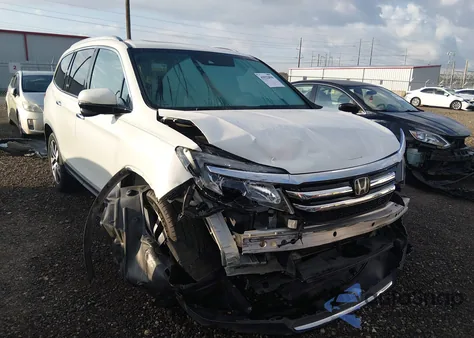 2017 Honda Pilot Touring из США, поврежденный, VIN 5FNYF5H98HB006790